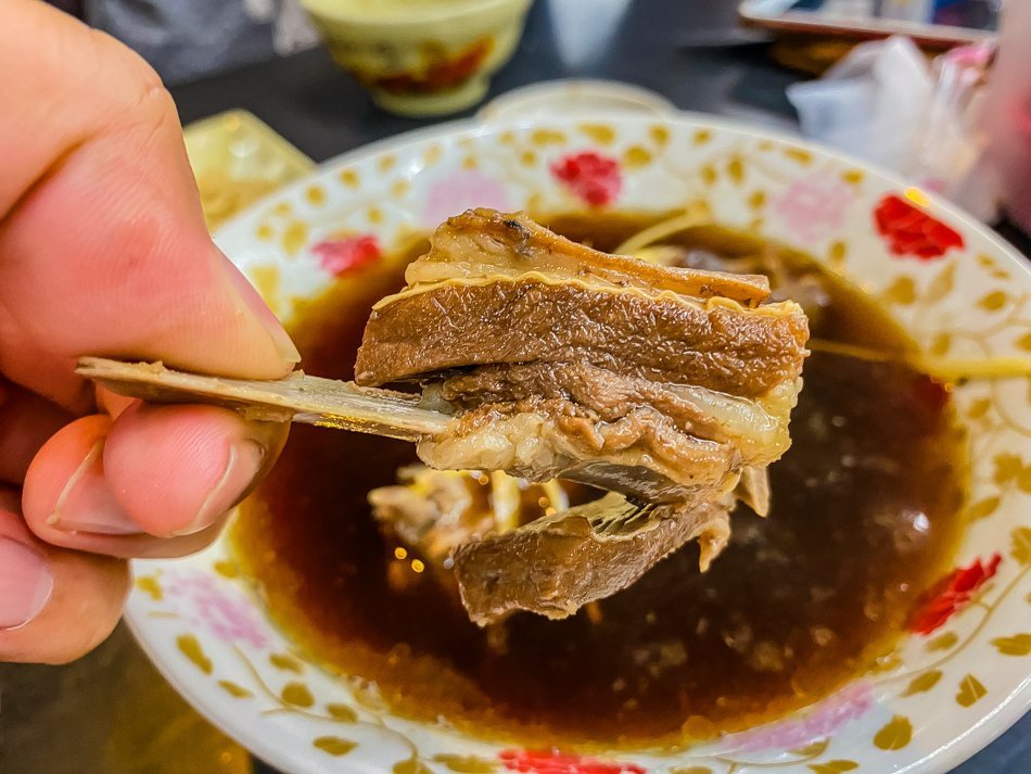 大新羊肉 招牌溫體羊肉，肉質鮮嫩入味實拍
